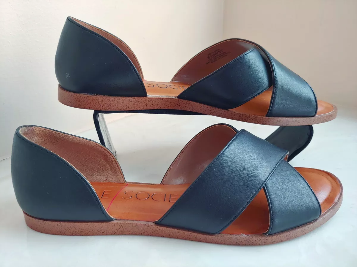 Criss cross hotsell flat sandals