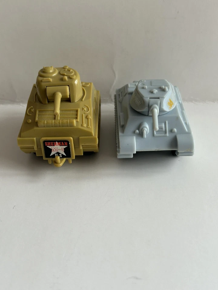 Takara Tomy Choro Q 1983 Sherman C-10 N-4  /Russia Tanks C-11 T-34 Pull Back Toy Foto 3 de 4