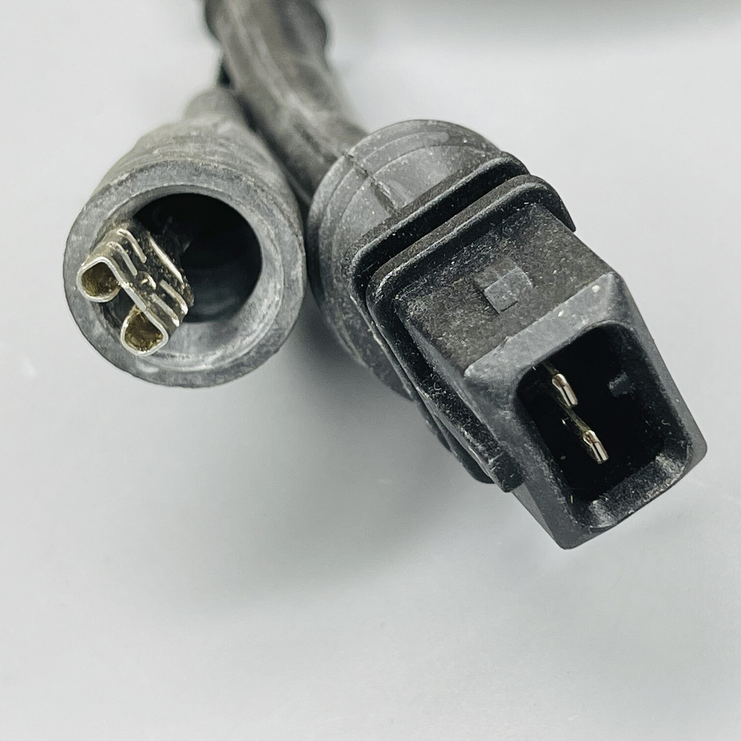 Lambda Oxygen Sensor O2 13957*2 For 1990 Ferrari Mondial t 348 2PCS OE Germany