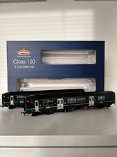 Bachmann OO Gauge 32-940 Class 150 150216 GWR Green (Passengers Fitted)