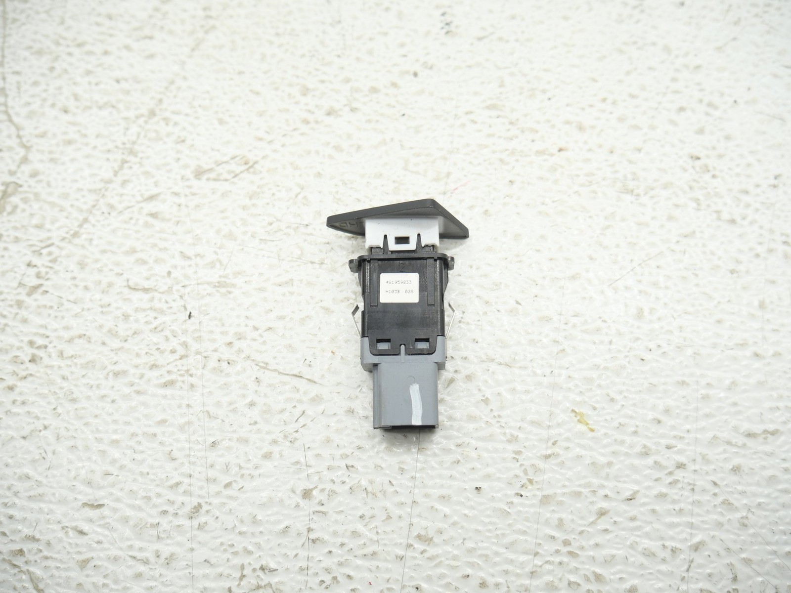 Audi R8 Plus Spyder 2017-2018 Front Release switch P/N 4S1959833