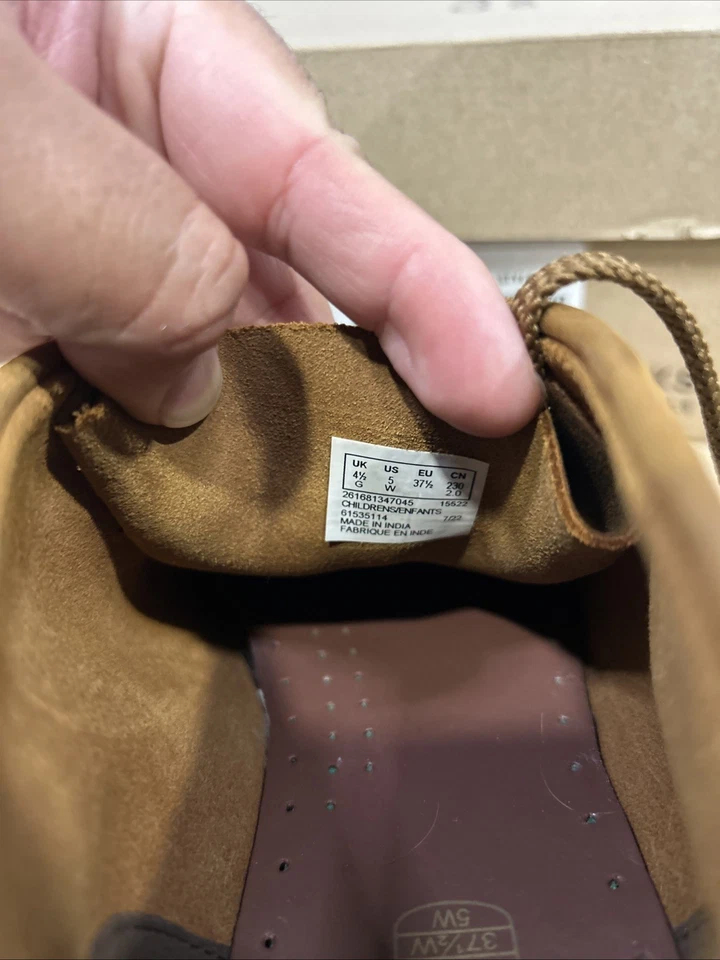 Clarks Originals Wallabee Boot Cera de Abejas Niños Juniors 26168134 Talla 5 Nuevo En Caja Foto 3 de 4