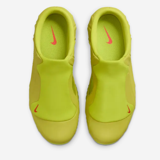 靴 Nike Clogposite \