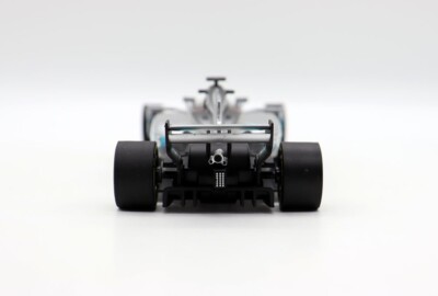 Carrera Mercedes-Benz F1 W08 EQ Power+ L.Hamilton No.44 1:32