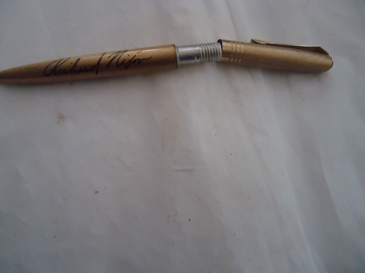 Vintage Richard Nixon Pen Signature Presidential USA Gold Vintage Richard Nixon Pen Signature Presidential USA Gold