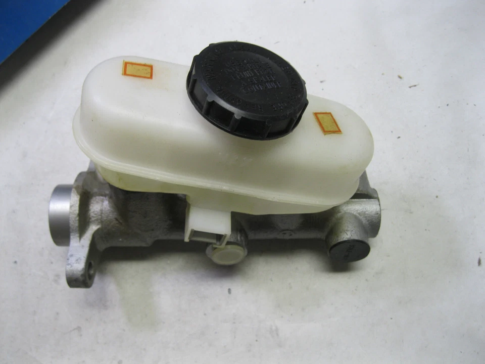 Brake Master Cylinder-Wagon Bendix 12123 (Customer return, possibly installed) Foto 4 de 4