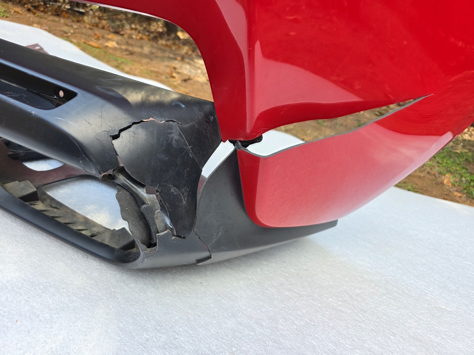 FERRARI PORTOFINO REAR BUMPER COVER 2019 2020 2021.    88981000 OEM No Shipping 