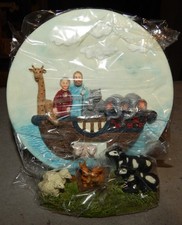 Vintage Noah's Ark Plate with Stand almost 5" wide new