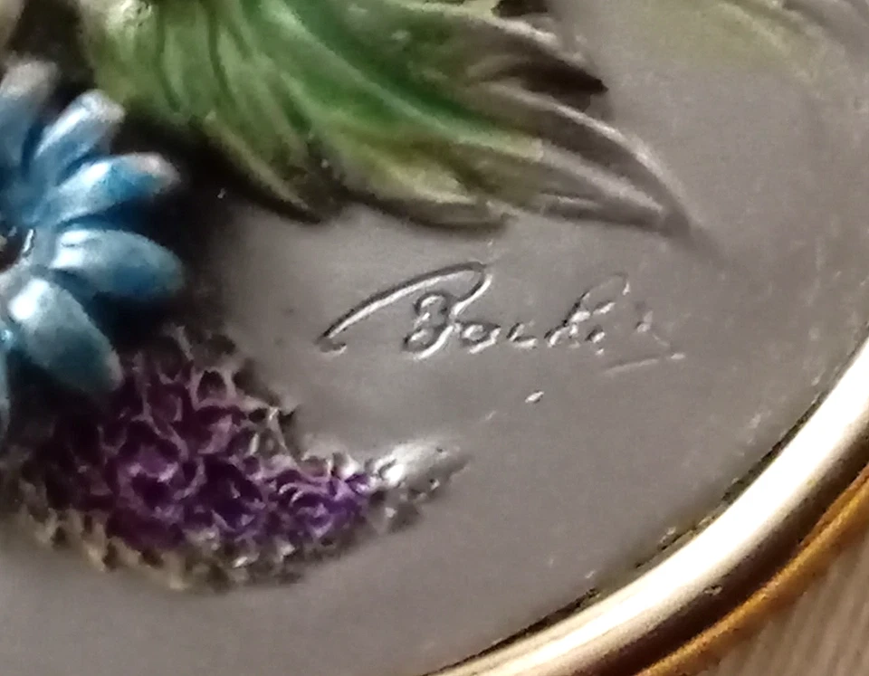 cadre motif gerbe de fleurs étain  (20cmx25cm)  signé voir scanner - Photo 4/4