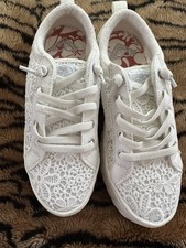 Roxy Surf Kids Slip On Sneaker Size 5.5 big Kid White Lace Exquisite Detail