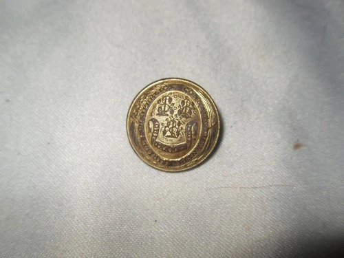 DUG CONNECTICUT CIVIL WAR COAT BUTTON, SCOVILLS BACKMARK