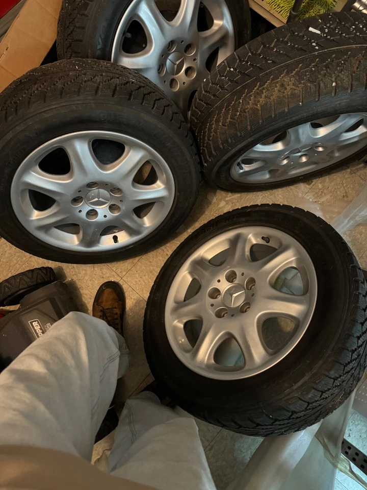 Mercedes SLK230 Rims - Image 2 of 2