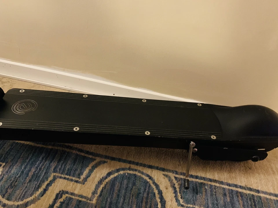 Scooter eléctrico plegable ECORECO-M5 ¡Solo 94 millas! ¡Apenas usado! Foto 2 de 4