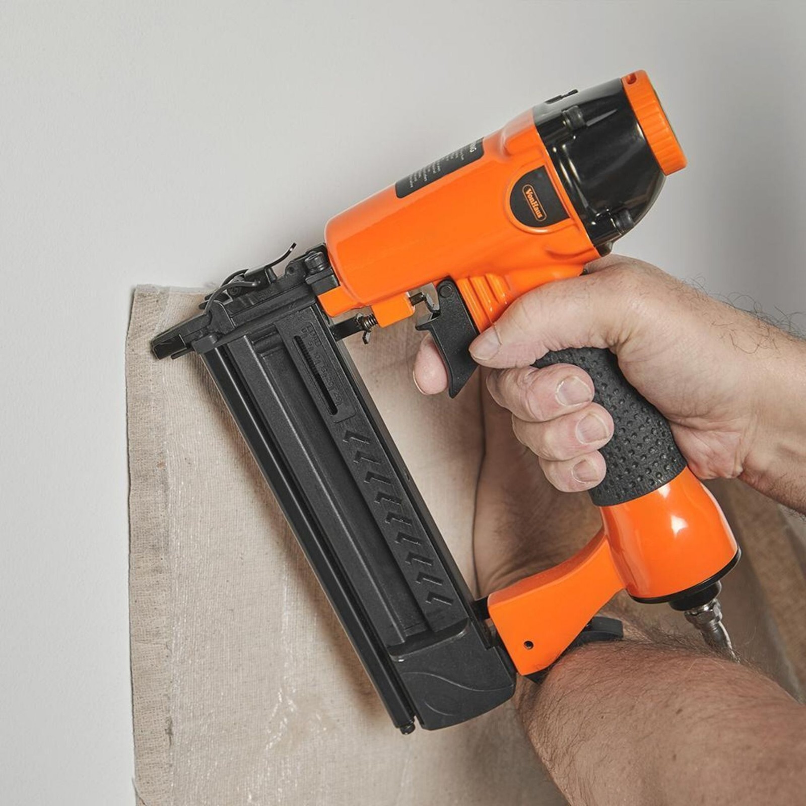 VONHAUS 2 IN 1 AIR STAPLER & NAILER NAIL GUN STAPLE GUN eBay