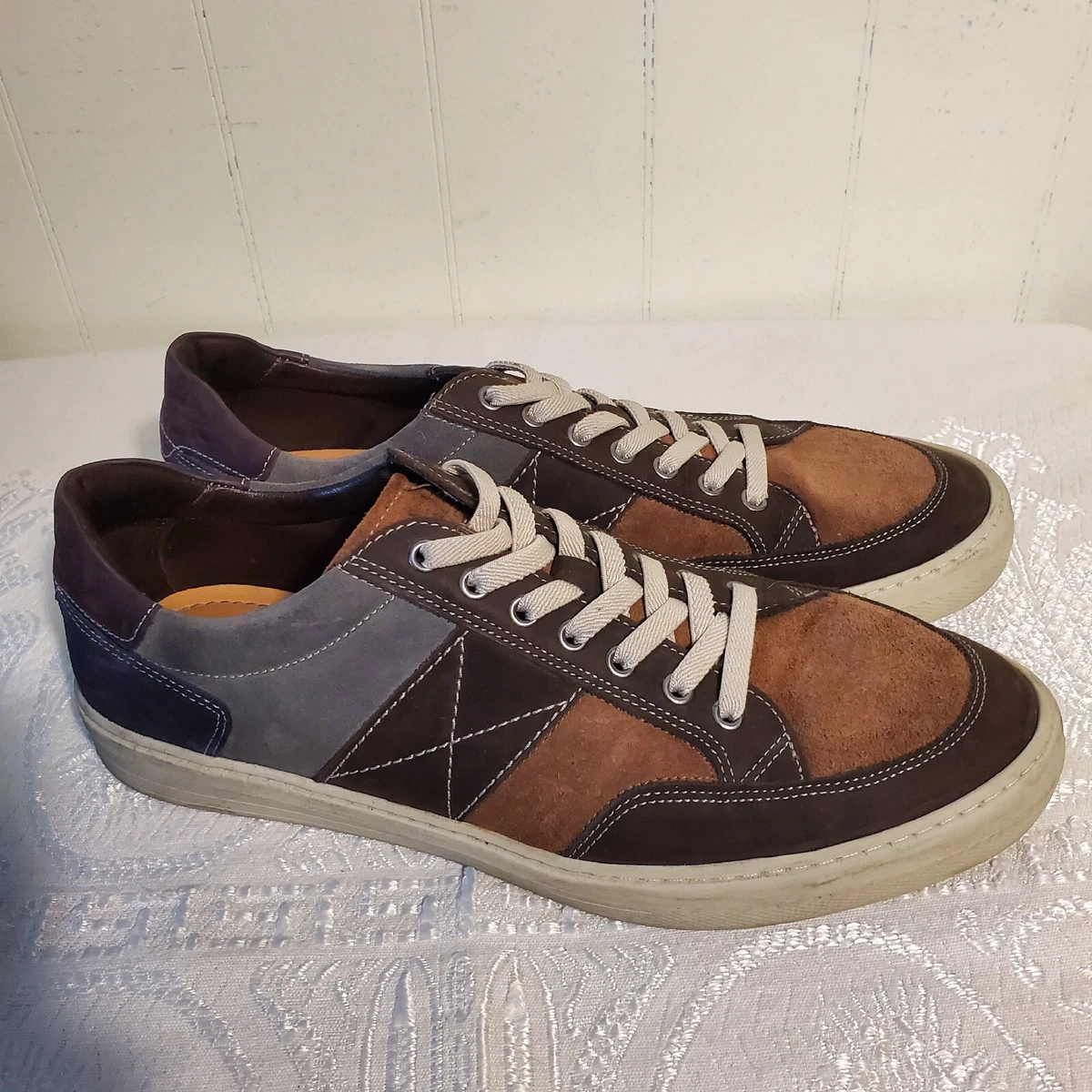 Flag sneakers top