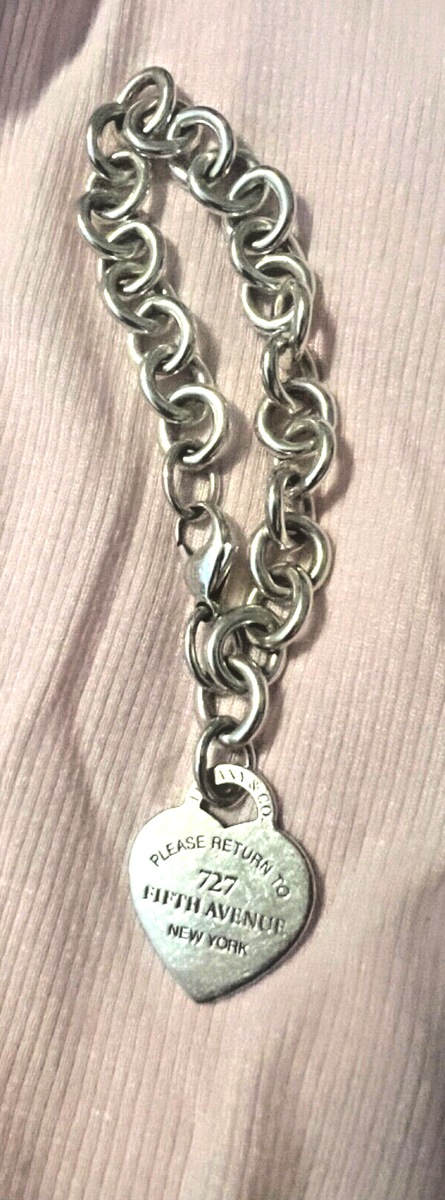 Tiffany & Co. - Landmark Exclusive RTT SS Heart Charm Bracelet