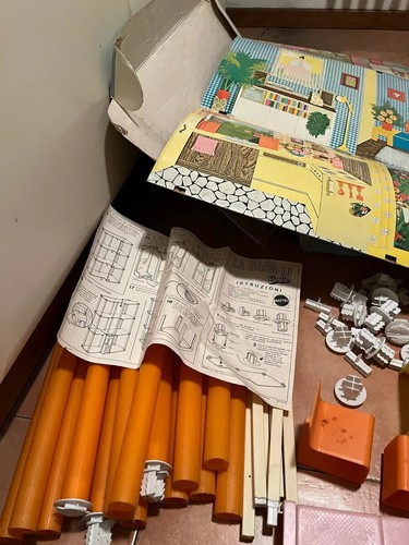 La Casa BARBIE con ascensore anni 70 con scatola originale, come da foto - Foto 2 di 5