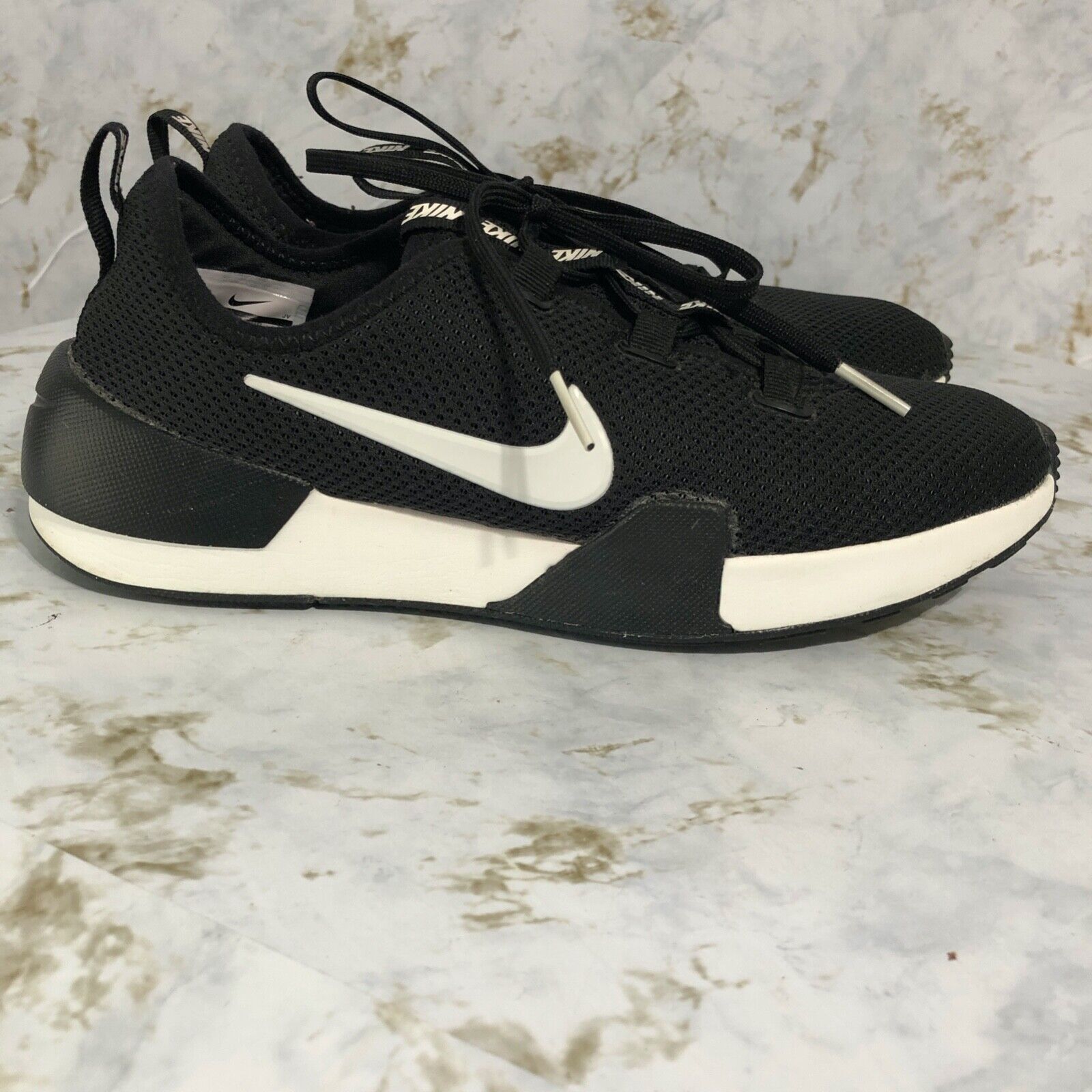 Nike Ashin Women&#039;s Size 8.5 Shoes Black White Athletic Training | eBay
