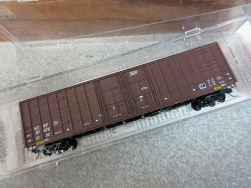 MTL #103050 Atchison, Topeka und Santa Fe (ATSF 37572) 60' Exc. Box (MIB) 1999 | Zustand: New