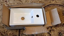 Minimalist Compact Ceramic Basin 400mm Vanity Basin. New Unused. White Gloss.