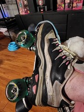 Skechers Women's Roller Skates Size 10 w/ Brand New Sure Grip Gravity Wheels