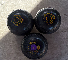 Henselite WB 93 Classic Deluxe lawn bowls set size 5 medium CD6-50 set of 3