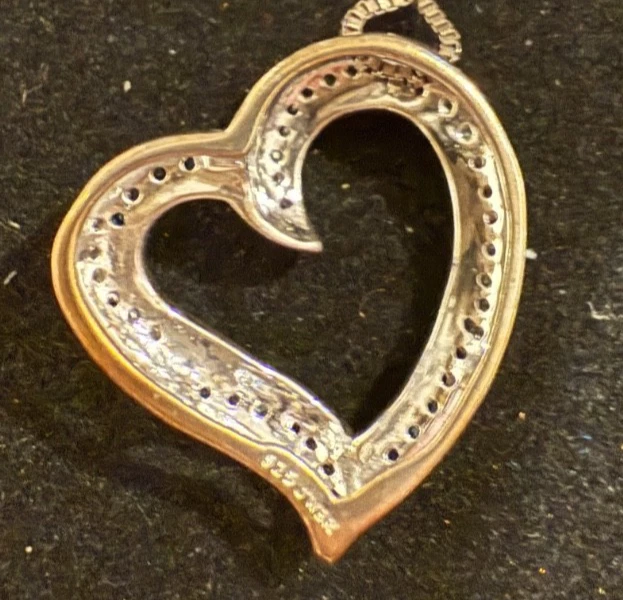 Collar colgante corazón diamante tricolor Foto 3 de 4