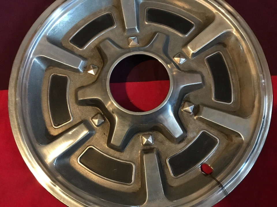 Cubierta de rueda delantera para camioneta Chevy Silverado 1500 2500 Suburban 4X4 15" tapacubos Blazer Foto 2 de 4