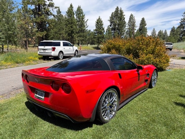 2009 Red Chevrolet Corvette ZR1  | C6 Corvette Photo 3