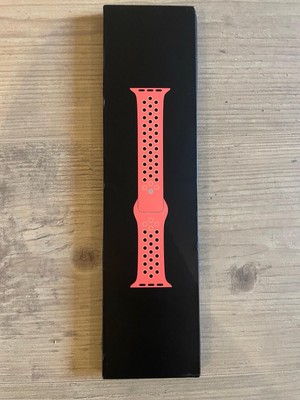 Original Apple Watch Band Magic Ember/Crimson Bliss Nike Sport Band Neu