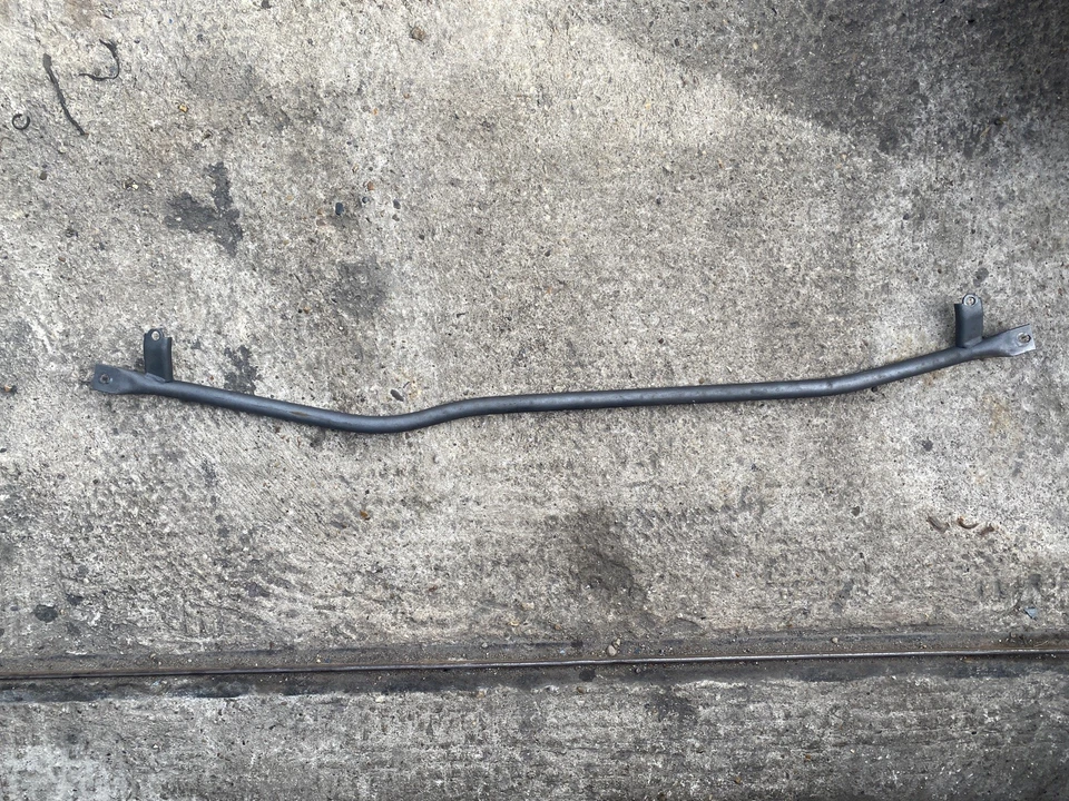 Volvo V50 S40 C30 C70 Strut Brace - Image 2 of 2