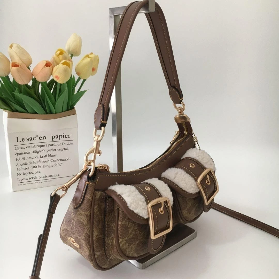 Coach Ashton Baguette aus charakteristischem Canvas hellbraun/natur CY700 Outlet