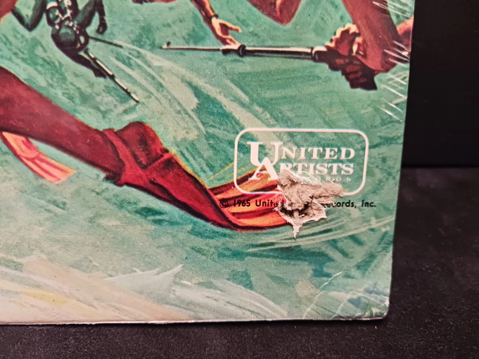 THUNDERBALL~Tom Jones/John Barry *SEALED* Orig 1965 JAMES BOND 007 Soundtrack LP - Image 3 of 4