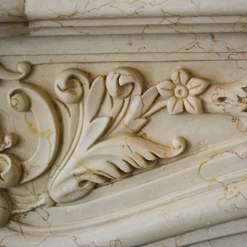 Yellow Siena Marble Fireplace With Luigi XVI Style Decoration L. 150 Cm - Picture 5 of 7
