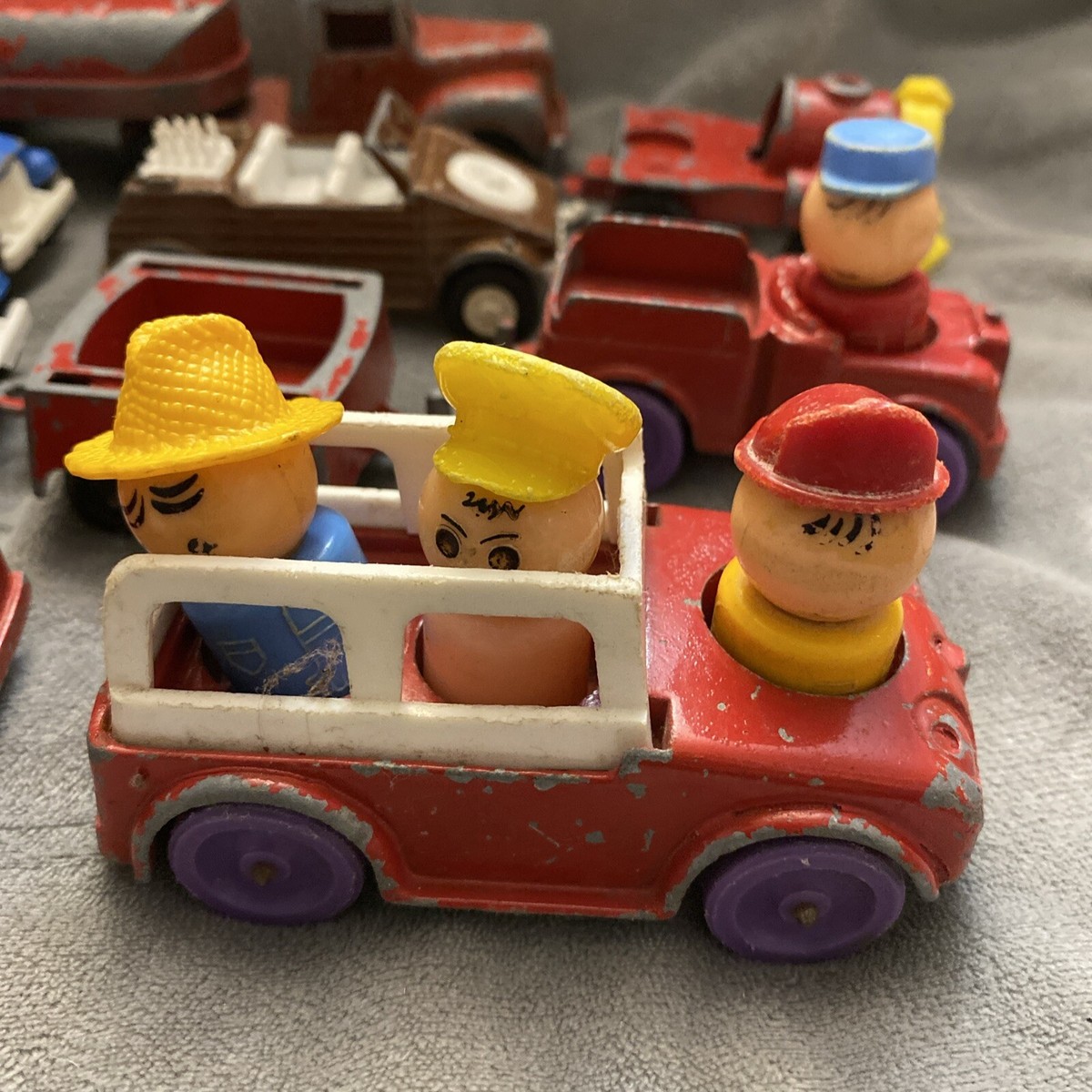 tootsietoy戦前 ミニカー ディンキー　dinky アメリカ ビンテージ Vintage Lot Of 17 Tootsietoy Diecast Trucks Train Dozer Trailers