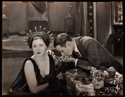 Nita Naldi + Rod La Rocque in The Ten Commandments (1923)   Vintage Photo M 402