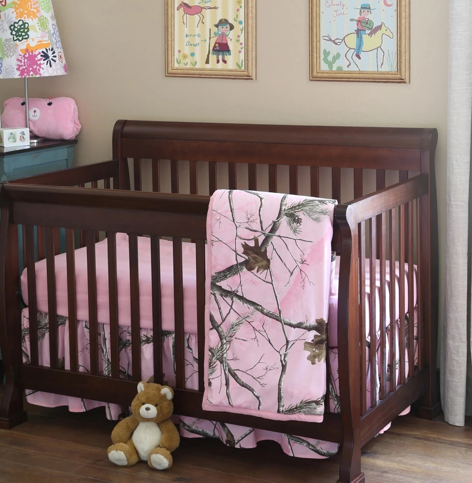 Juego de cuna Realtree rosa camuflaje ropa de cama, sábana falda manta bebé niño pequeño Foto 2 de 2