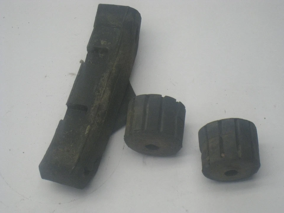 1969 HONDA CL450 K2 CL 450 СКРЕМБЛЕР ТОПЛИВНЫЙ БАК РЕЗИНОВЫЕ ЛЮВЕРСЫ - Изображение 2 из 3