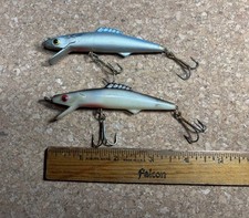 2x Vintage Hackleback Bowfin Fishing Jerkbaits