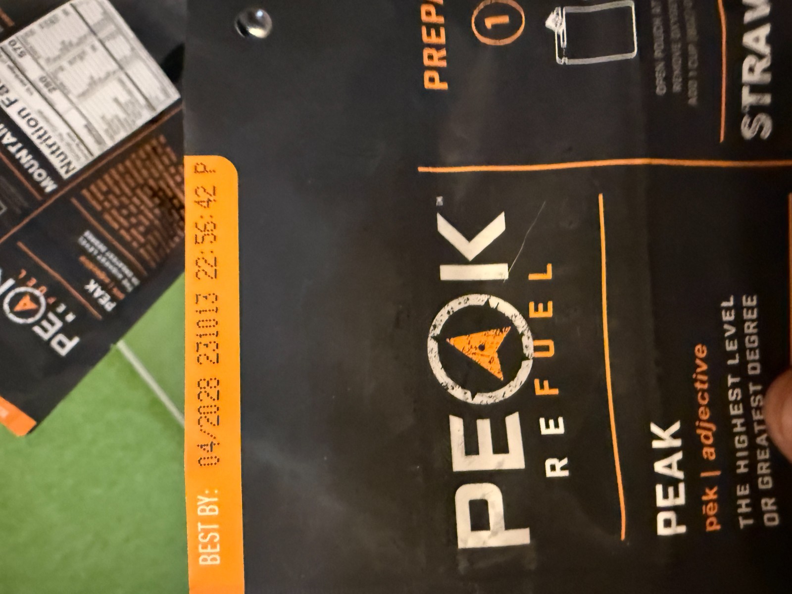 Peak Refuel Granola Breakfast Duo – Strawberry & Mountain Berry – 2 Meal Pack