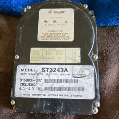 Seagate ST3243A 915003-307 214MB 3.5'' IDE 3600RPM 64KB Internal HDD UNTESTED