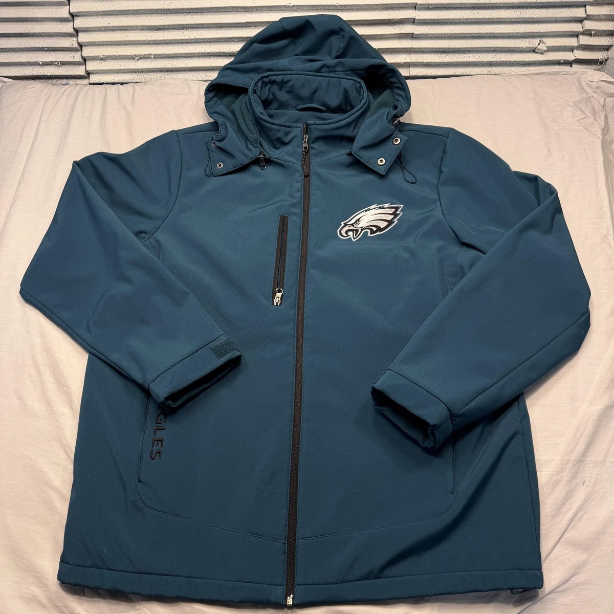 Preços baixos em G-III Philadelphia Eagles NFL educativos