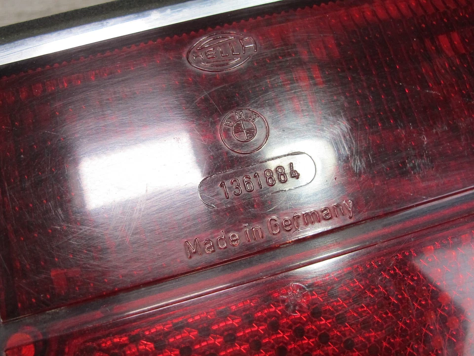 🥇77-89 FARO TRASERO DERECHO BMW E24 SERIE 6 1360472 OEM DAÑADO Foto 4 de 4