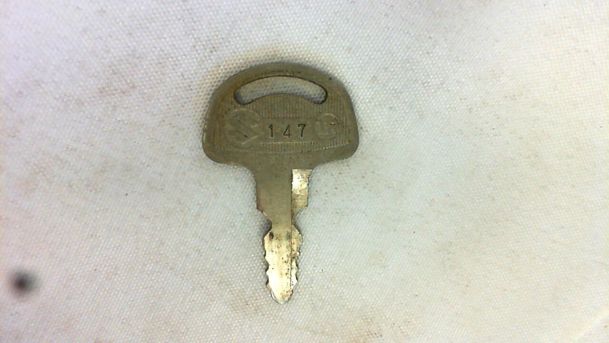Vintage Suzuki OEM Factory Pre Cut Motorcycle Key 147 | eBay