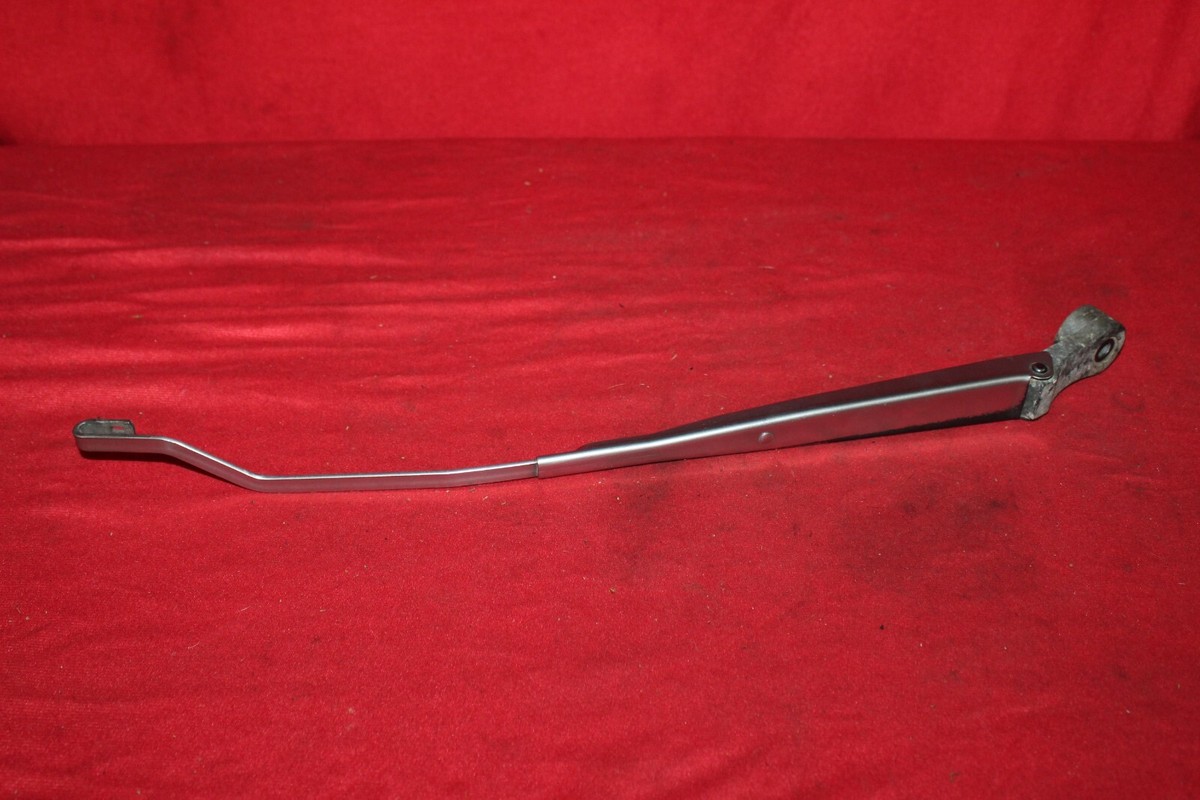 1986-1989 Nissan 300ZX Z31 Front Windshield Wiper Arm Passenger RH