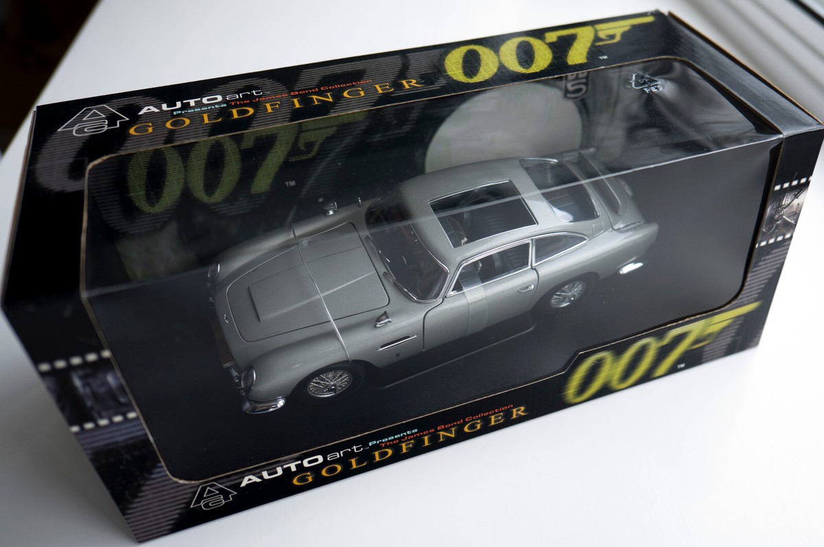 1 18th Scale Aston Martin Db5 James Bond 007 AUTOart 70021 Front