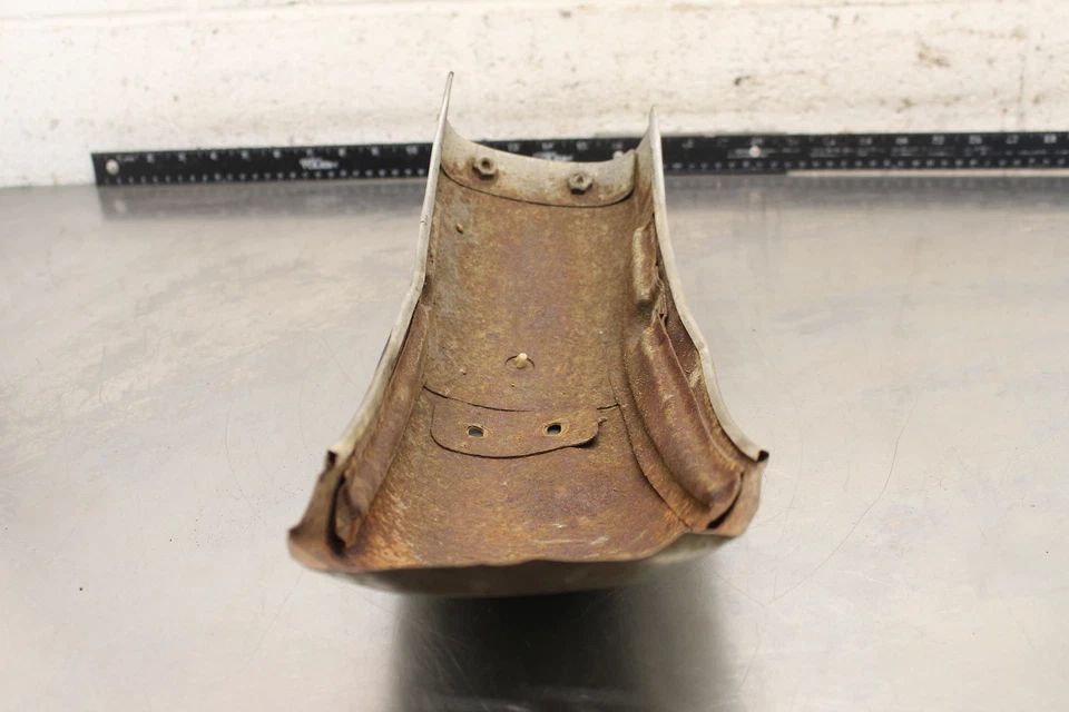 Suzuki GT185 1975 Adventurer guardabarros trasero cubierta carenado X849 Foto 4 de 4