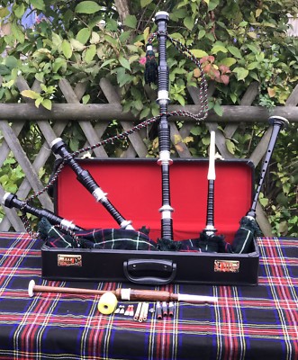 Scottish Highland volle Größe Dudelsack schwarz silber Finish mit Tutorenbuch/Pfifferling