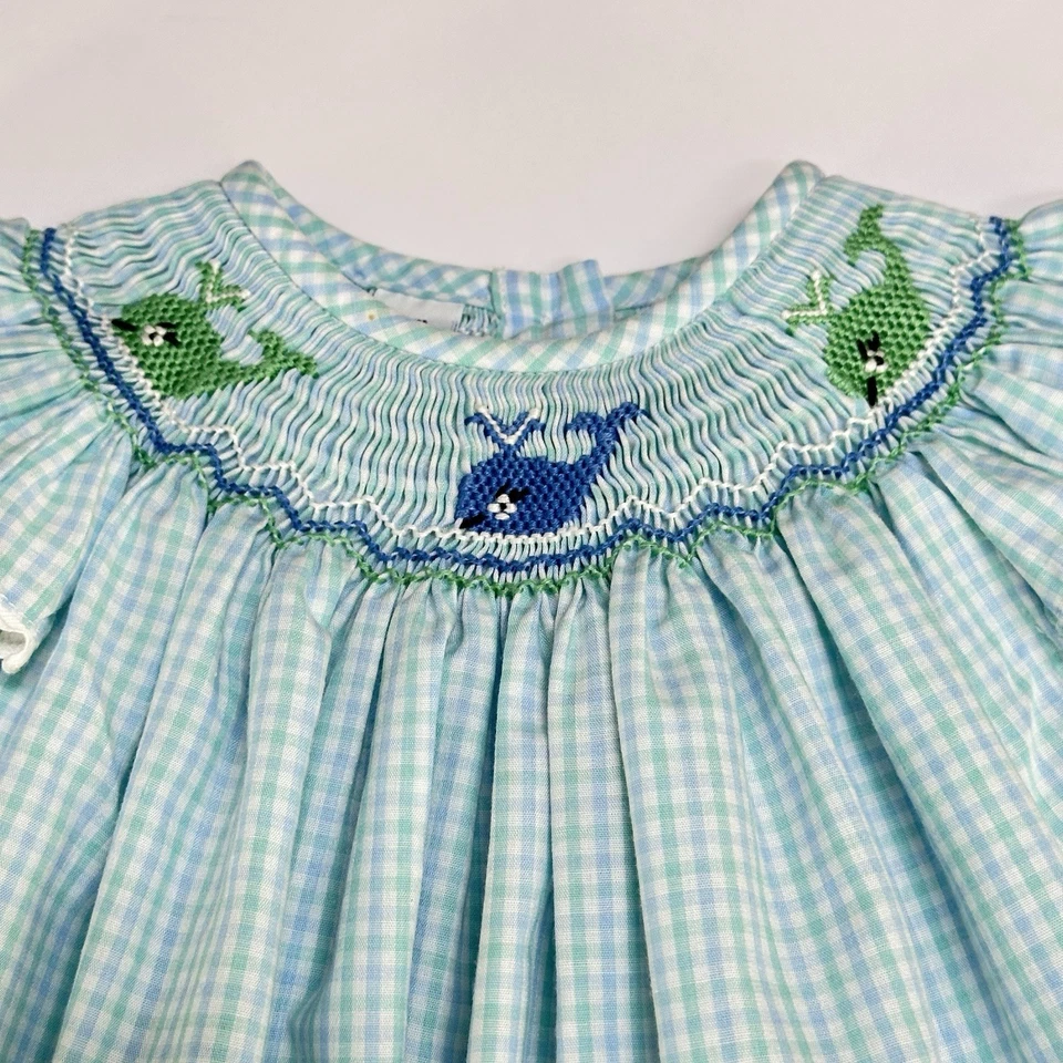 Vestido Amanda Remembered Smocked Whales 12m Boutique Azul Verde Gingham Check Muito Bom Estado Usado - Imagem 3 de 4