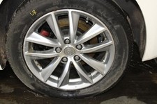 2017 INFINITI Q50 17x7.5 Alloy Wheel 5 V Spoke Used, No Tire or Caps